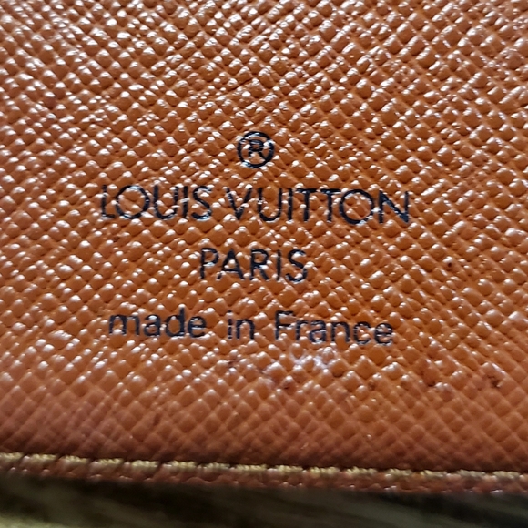 Louis Vuitton PM Monogram Agenda/passport Holder - Picture 8 of 14